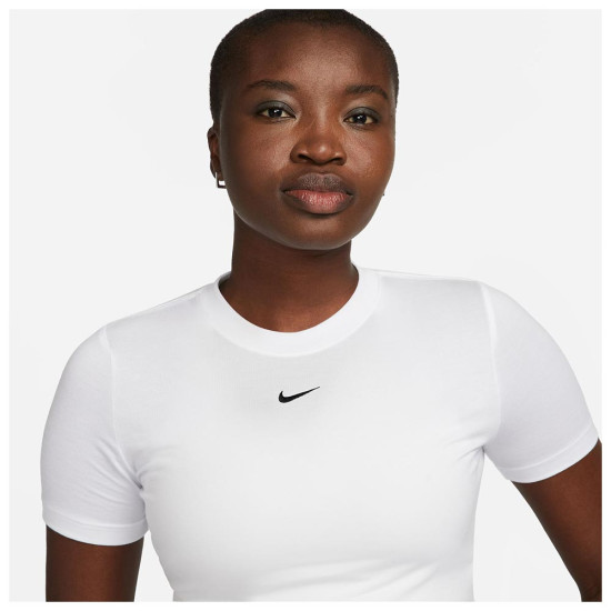 Nike Γυναικεία κοντομάνικη μπλούζα Sportswear Essential